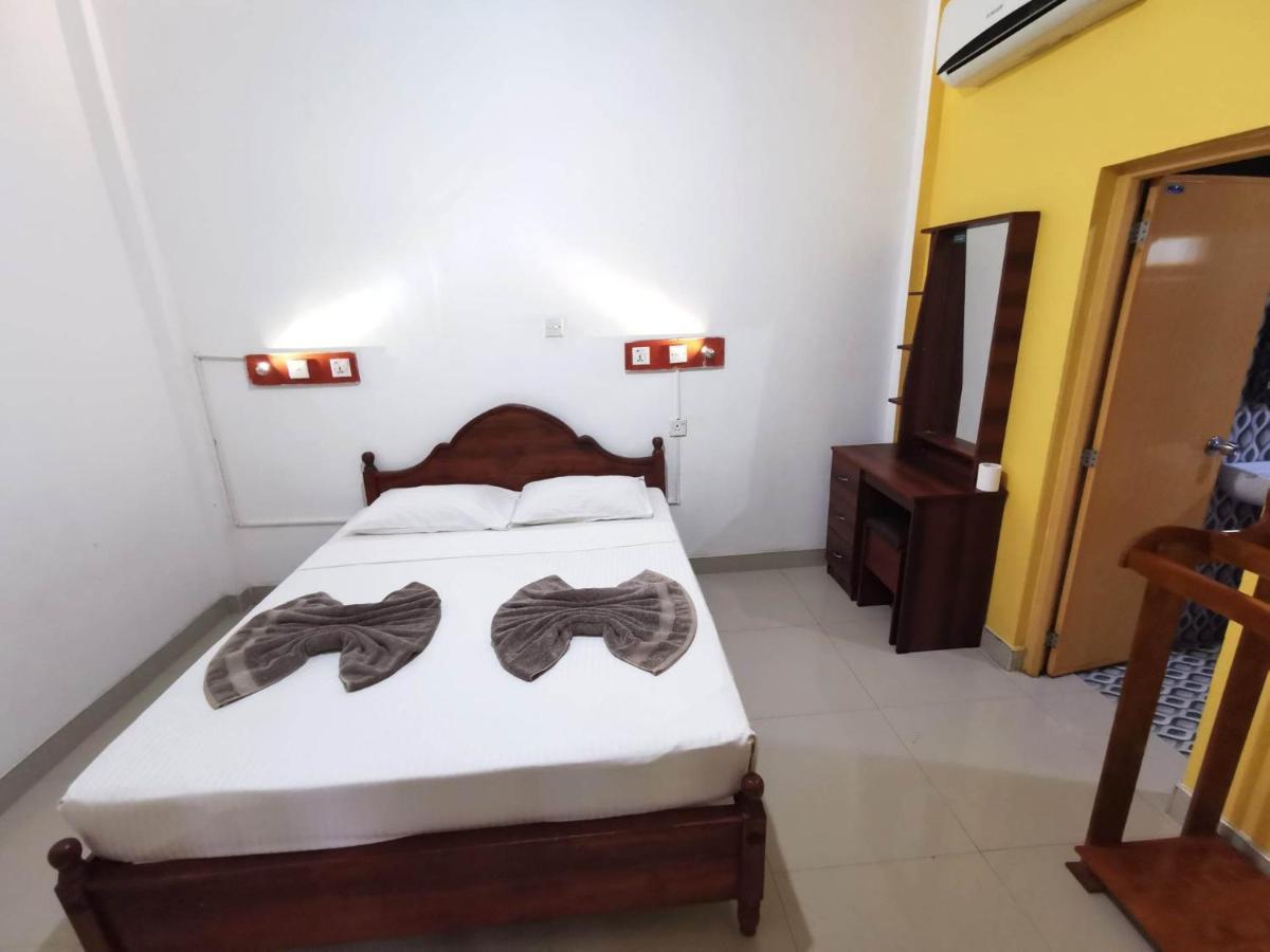 The Traveller'S Hostel & Private Rooms Sigiriya Exterior foto